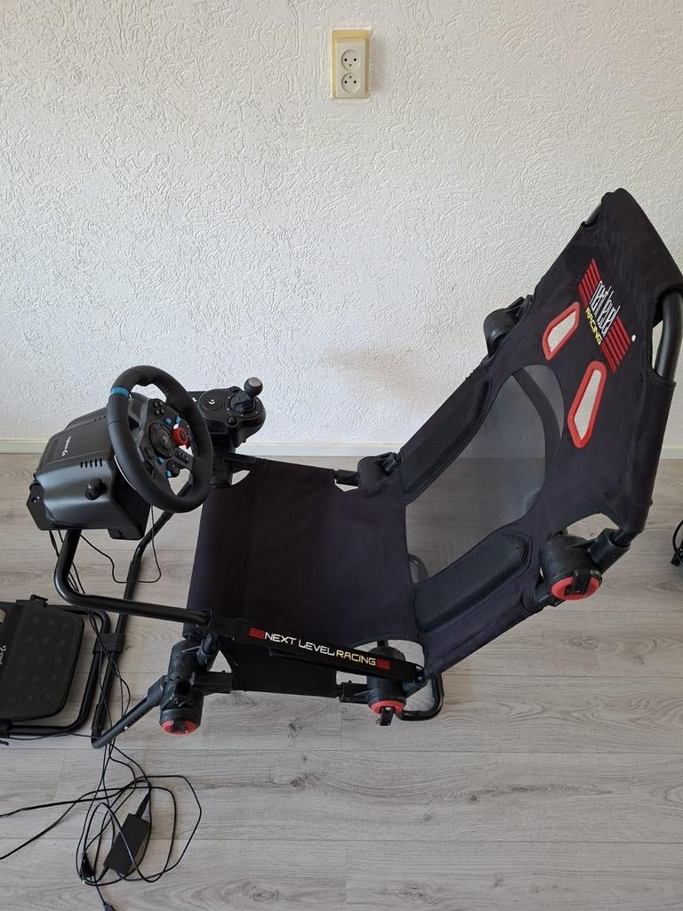 Racing rig Logitech G29 racestuur, pedalen en schakelaa, Spelcomputers en Games, Spelcomputers | Xbox | Accessoires, Ophalen, Zo goed als nieuw