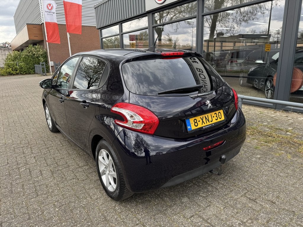 Peugeot 208 1.2 VTi Style CRUISE-AIRCO-TREKHAAK (bj 2014), Auto's, Peugeot, Voorwielaandrijving, Euro 5, Stof, Gebruikt