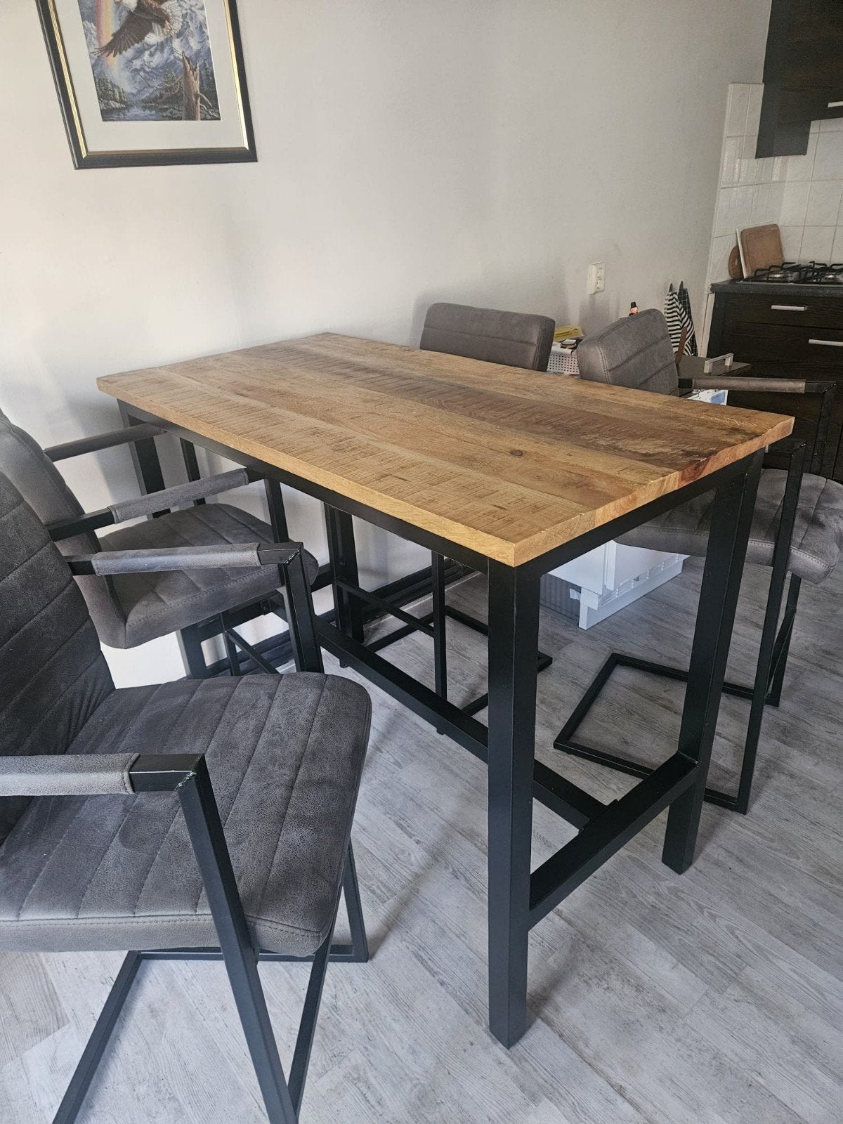 Robuuste bartafel met 4 comfortabele barkrukken, Gebruikt, Ophalen of Verzenden, 90 cm of meer, 4 krukken