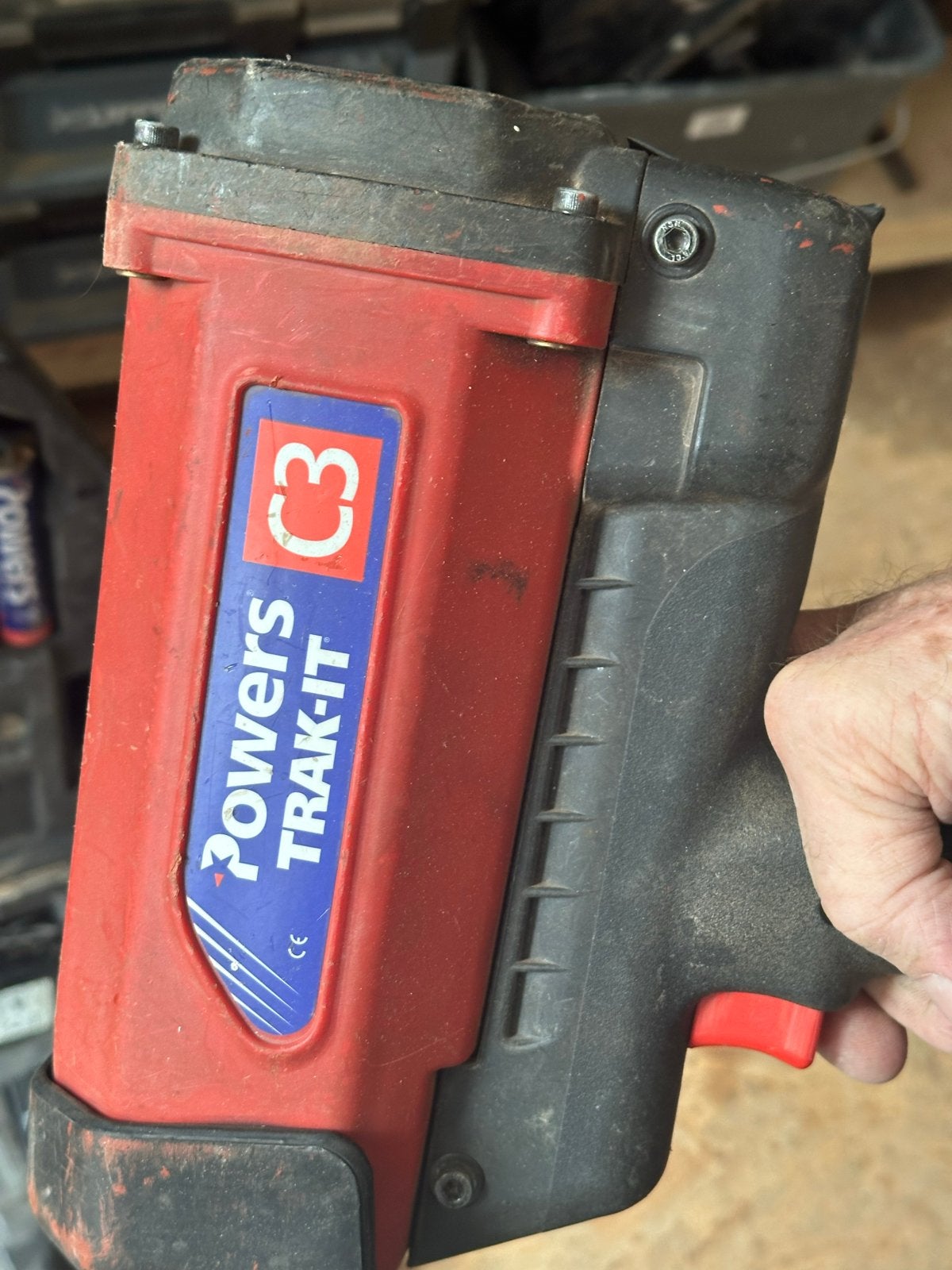 Powers Trak-It C3 Gas Tackernailer met Koffer en Accessoires, Doe-het-zelf en Verbouw, Ophalen, Gebruikt, Tacker/nietmachine, Overige merken