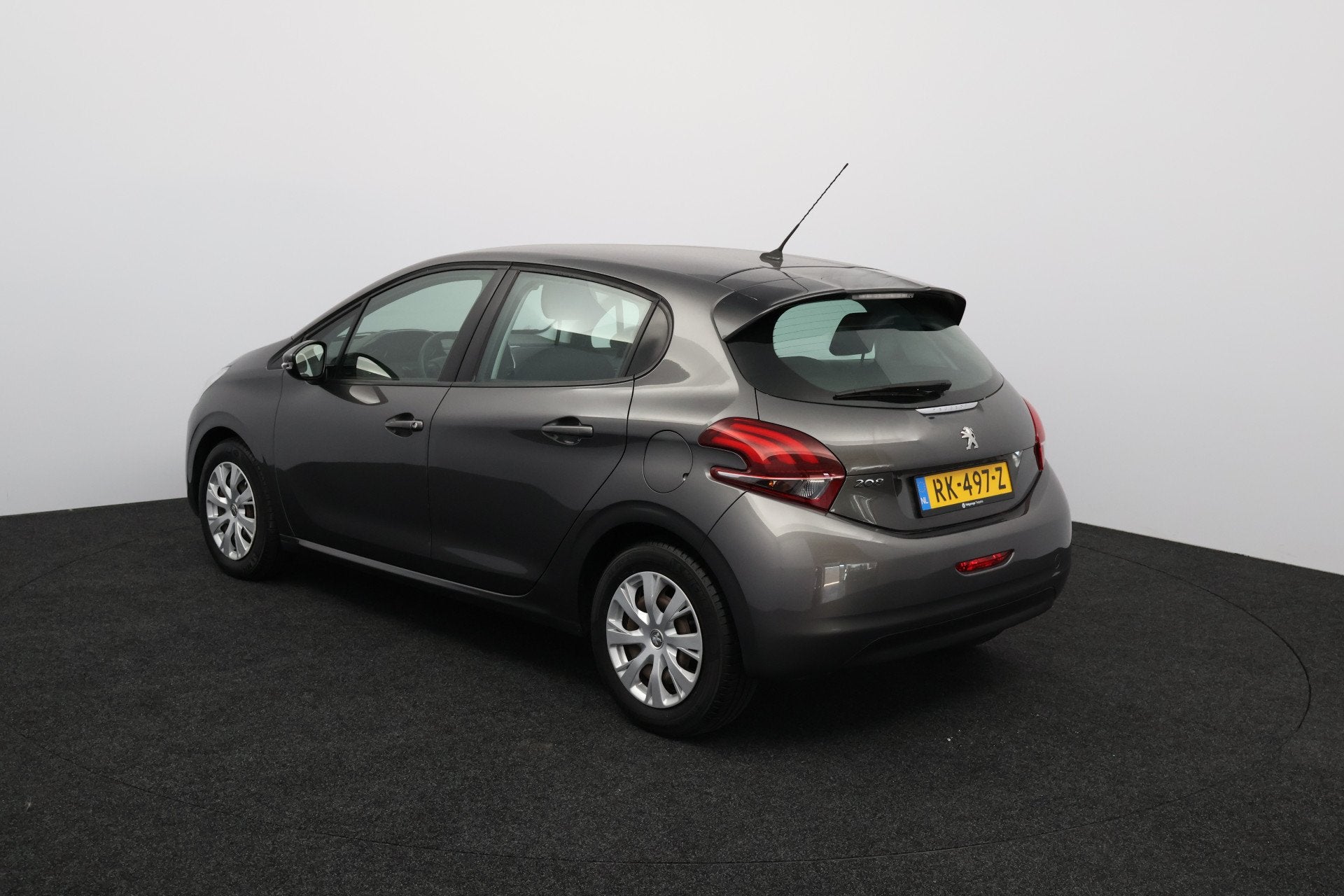 Peugeot 208 1.2 PureTech Active/ D-RIEM VERV: 63.000 KM!/ DE, Voorwielaandrijving, Stof, Gebruikt, 1199 cc
