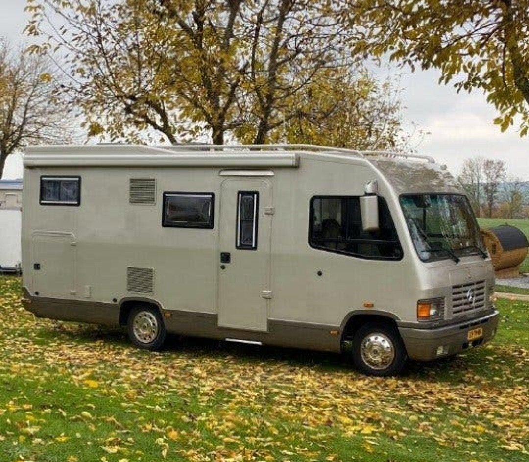 Unieke belastingvrije  Mercedes-Benz Integraal Camper - Zelf, Tot en met 2, Diesel, Particulier, 6 tot 7 meter