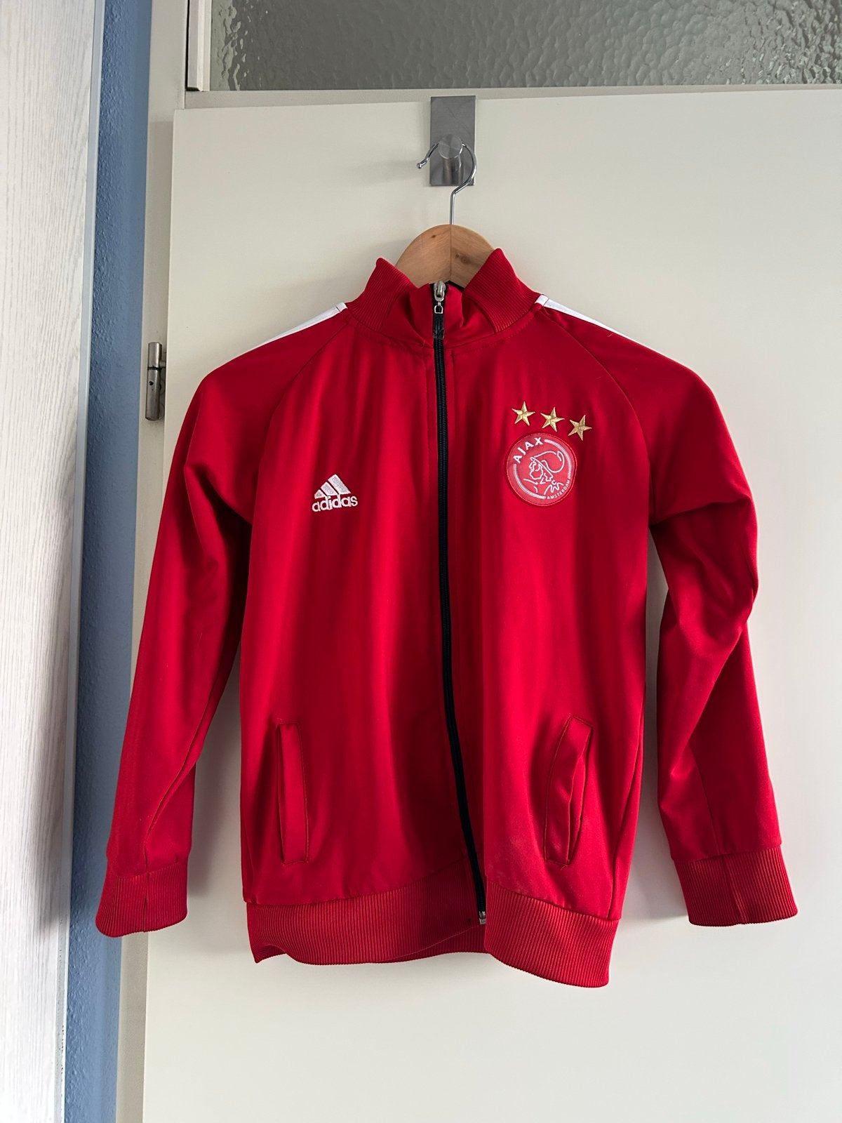 Ajax trainingsjack rood - Adidas, Maat 38/40 (M), Overige typen, Ophalen of Verzenden, Gedragen