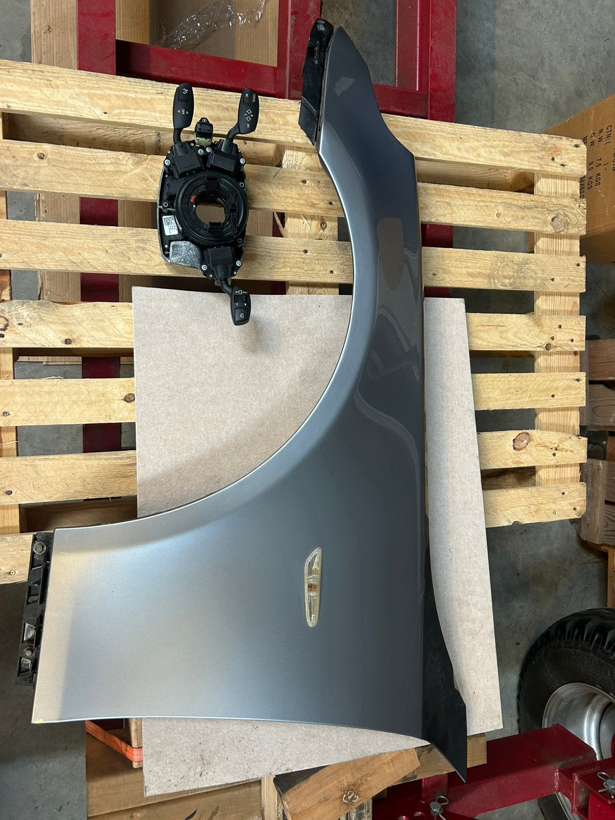 Bmw e60 spatbord links voor silbergrau metallic, Ophalen, Links, BMW, Spatbord