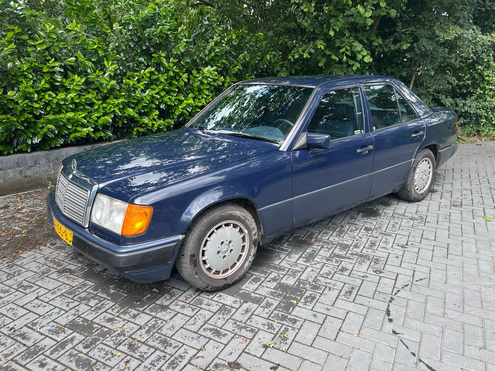 Mercedes-Benz 200-Serie 2.3 230 E U9 1990 Blauw, Auto's, 1360 kg, Achterwielaandrijving, 680 kg, 4 cilinders