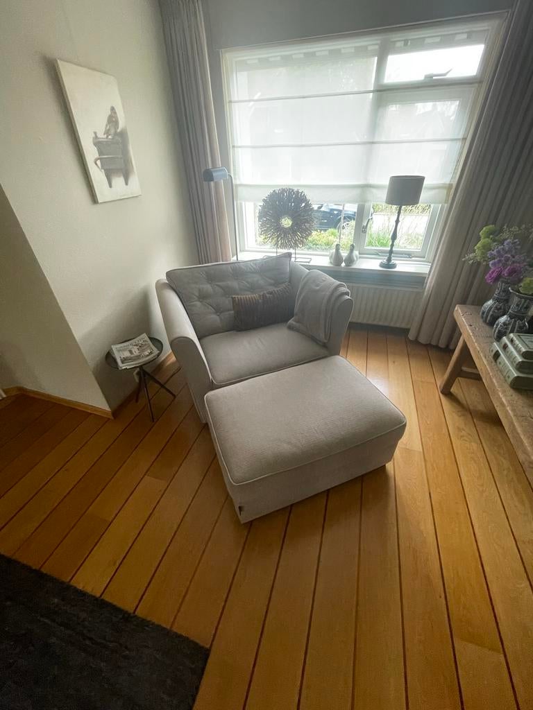 Comfortabele chill stoel met bijpassende poef, Huis en Inrichting, Gebruikt, 100 tot 125 cm, Ophalen of Verzenden, 75 tot 100 cm