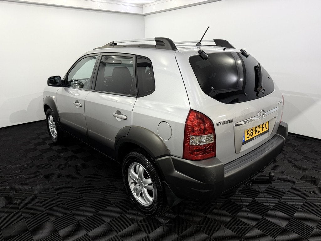 Hyundai Tucson 2.0i Style Clima, Cruise control, Radio, Lich, Stof, Gebruikt, Metallic lak, 4 cilinders