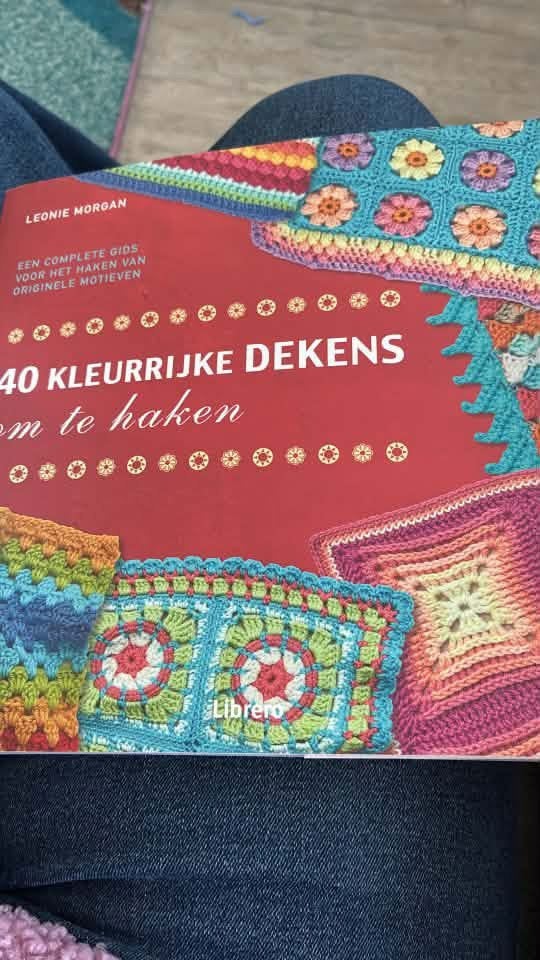 40 kleurige dekens haken, Ophalen of Verzenden, Zo goed als nieuw, Haken, Patroon of Boek