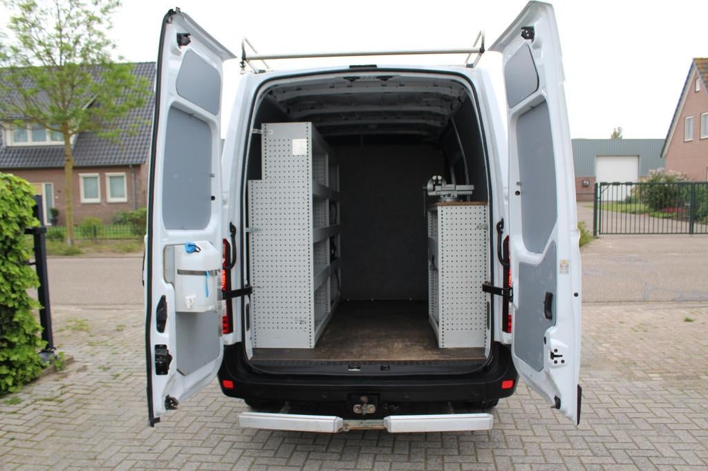Renault Master T35 2.3 dCi 135PK Euro6 L2H2 -- Klaar voor he, Voorwielaandrijving, Gebruikt, 4 cilinders, Renault