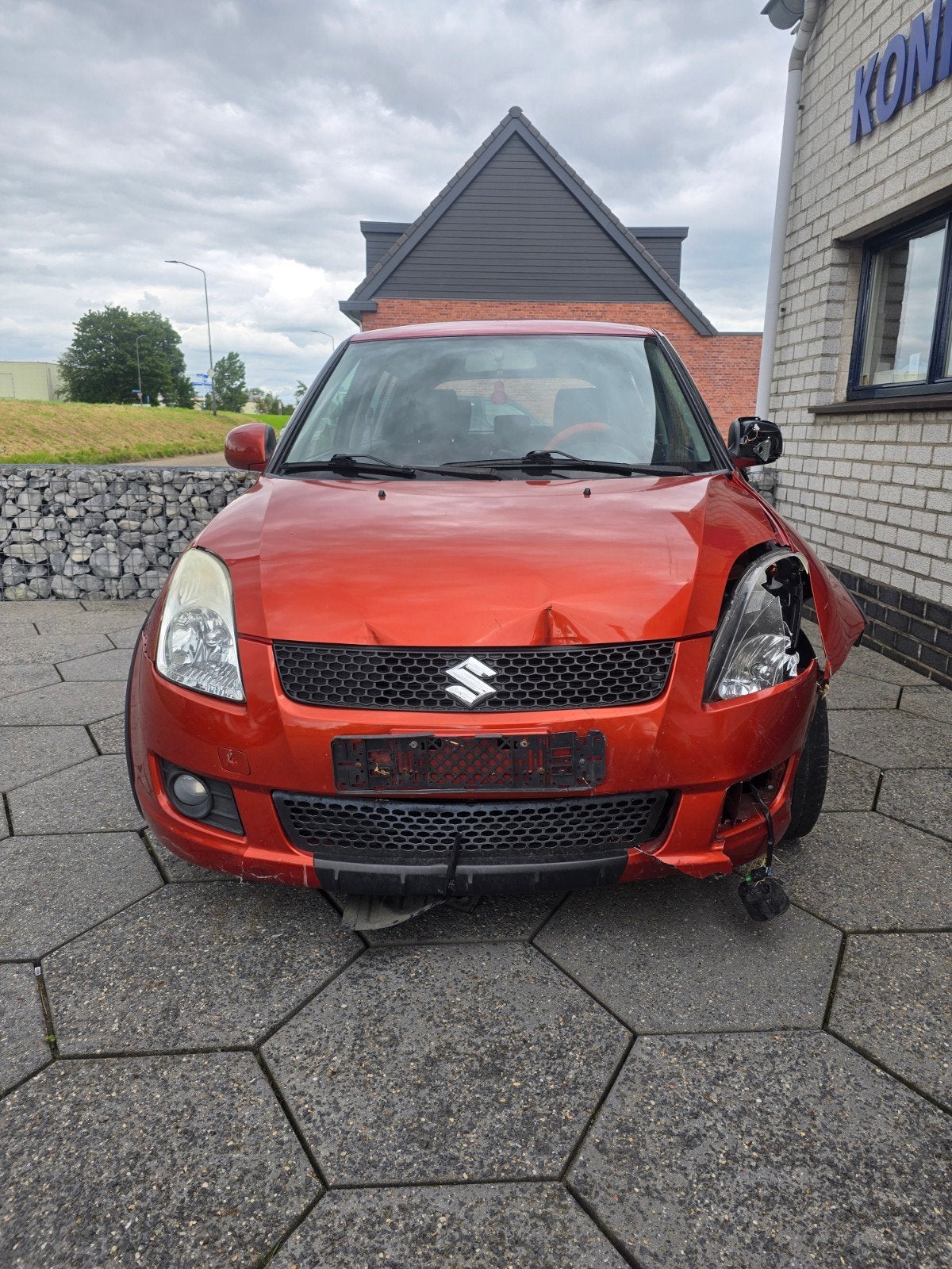 Suzuki swift met schade, Ophalen of Verzenden