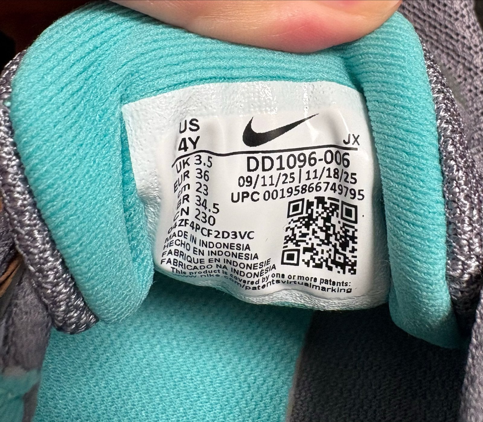 Nike Revolution 6 Hardloopschoenen Grijs/Rood/Turquoise, Kleding | Dames, Schoenen, Nieuw, Sneakers of Gympen, Grijs, Ophalen of Verzenden