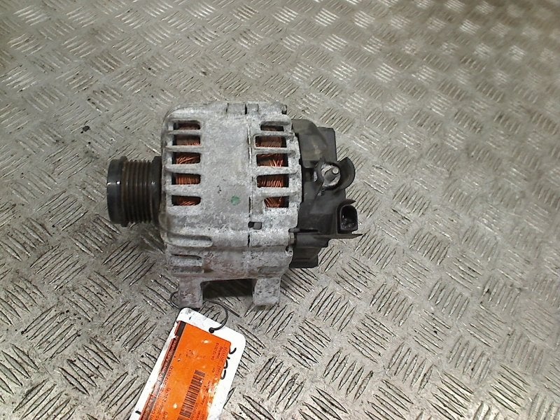 Dynamo Volvo V50 (MW) (2010-01/2012-12) 30659390, Auto-onderdelen, Gebruikt, Siegburger Straße 229, Köln 50679, , Duitsland, Info@volvocars.com
