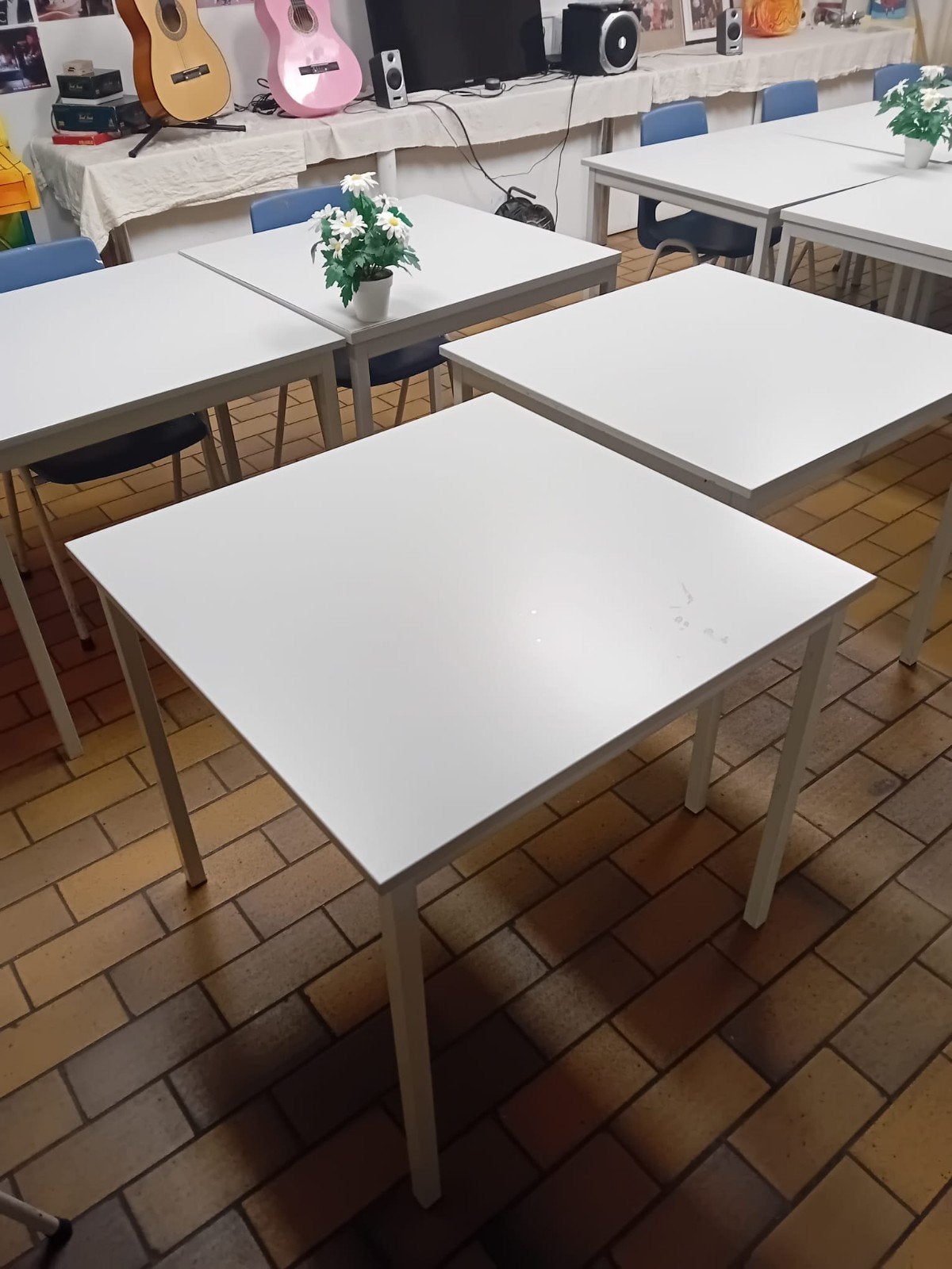 7 tafels 80x80cm. Zie adv/foto,s., Huis en Inrichting, Ophalen of Verzenden, Rechthoekig, 200 cm of meer, 50 tot 100 cm
