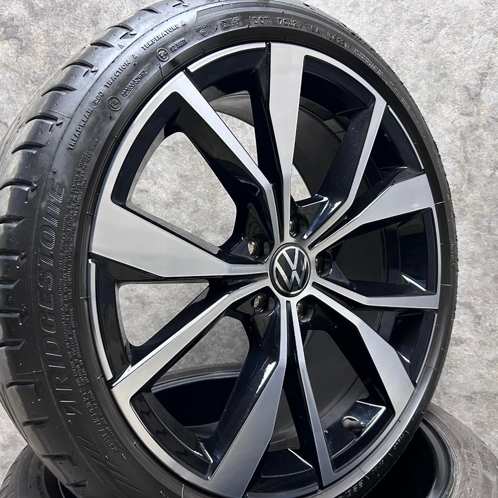 19 inch originele velgen + zomerbanden Hyundai Tucson, Auto-onderdelen, 19 inch, Gebruikt, Banden en Velgen, Ophalen of Verzenden