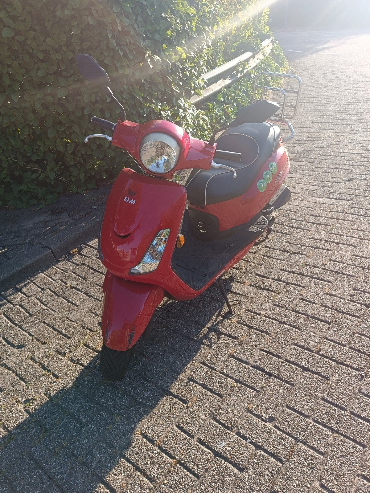 Rode SYM feedle2 Scooter - Betrouwbaar en Comfortabel, Fietsen en Brommers, Scooters | SYM, Ophalen, Gebruikt, Maximaal 45 km/u