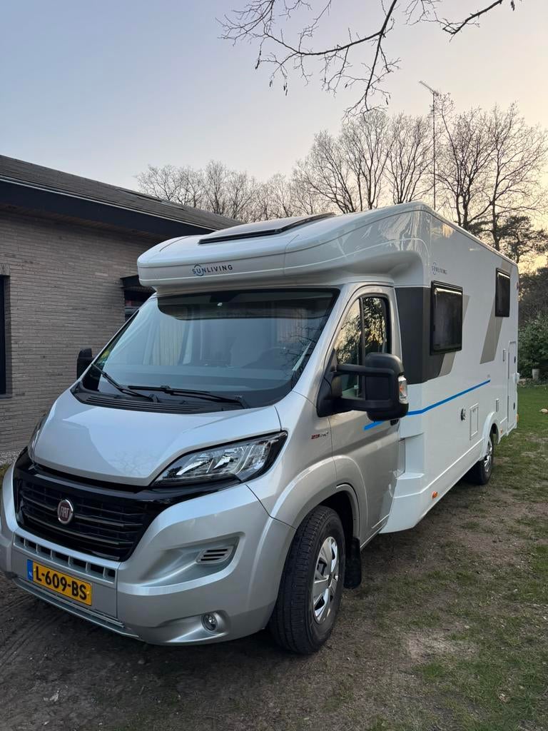 SUNLIVING!FIAT!AUTOMAAT!ENKELE BEDDEN+HEFBED!2021!5pers, Caravans en Kamperen, Automaat, Luifel, Standaard zit, Rookmelder