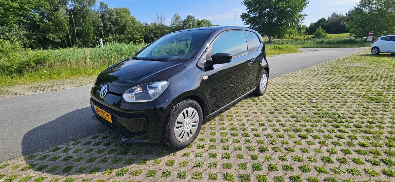 Volkswagen up! 1.0 44KW 2012 Zwart, Auto's, Voorwielaandrijving, 840 kg, 4 stoelen, Zwart