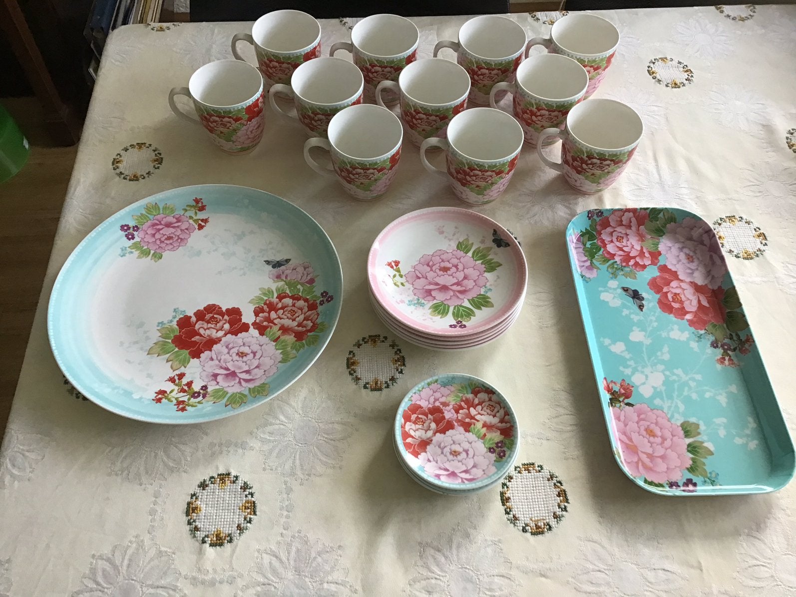 Albert Heijn porseleinen servies. Pioenroos., Ophalen of Verzenden, Zo goed als nieuw, Albert Heijn, Bord(en)