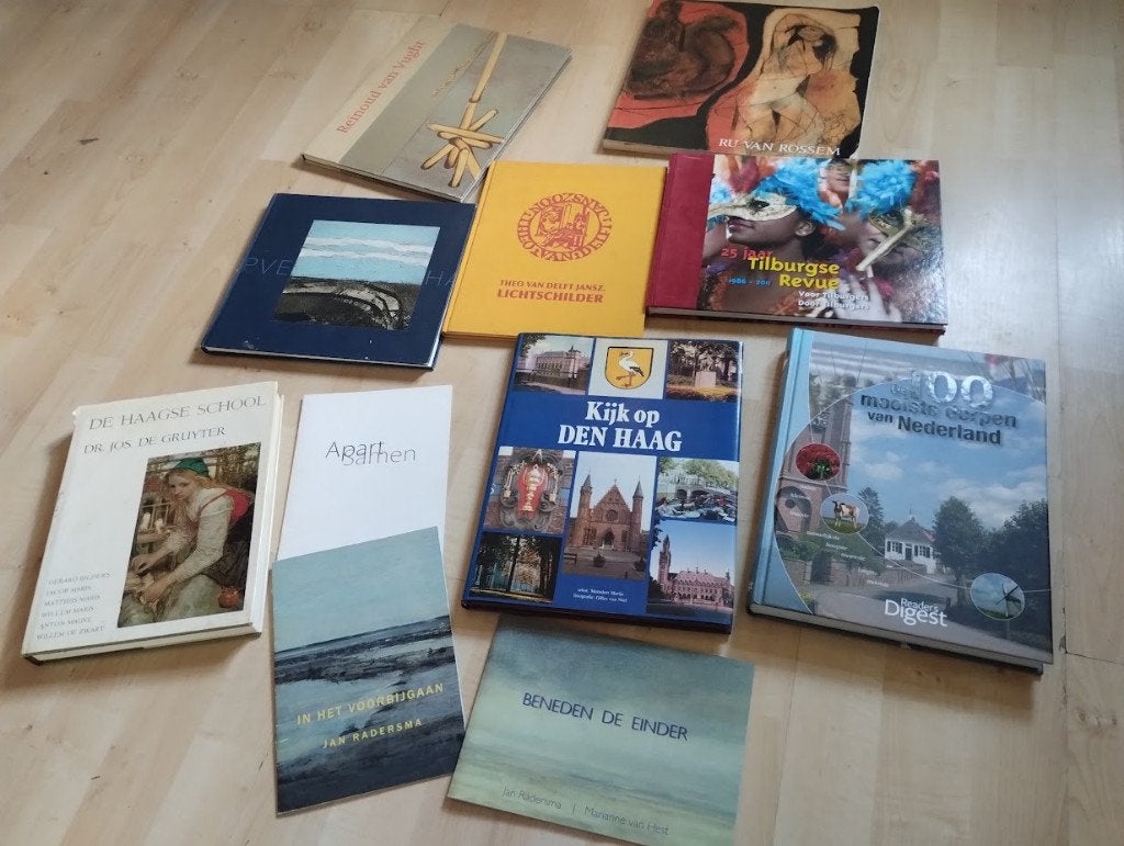Boeken kunstschilders divers gratis afhalen!, Ophalen, Gelezen, Schilder- en Tekenkunst