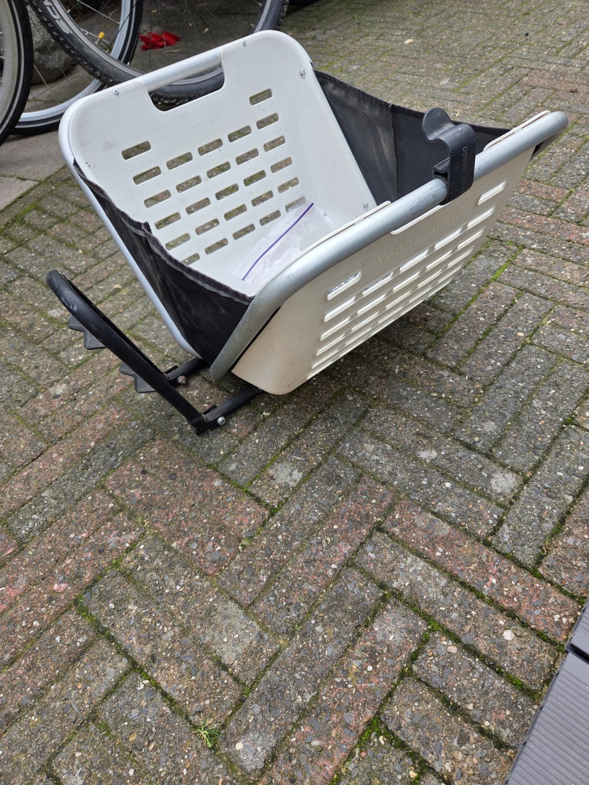 Yepp Cargo fietsmand - Wit/Zwart, Fietsen en Brommers, Ophalen, Gebruikt, Fietsmand, Yepp Cargo