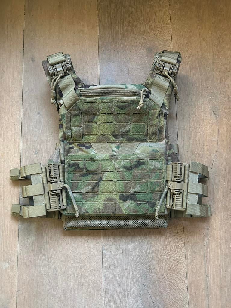 Agilite K19 Plate Carrier Multicam, Verzamelen, Ophalen of Verzenden, Overige soorten, Overige gebieden, Kleding of Schoenen