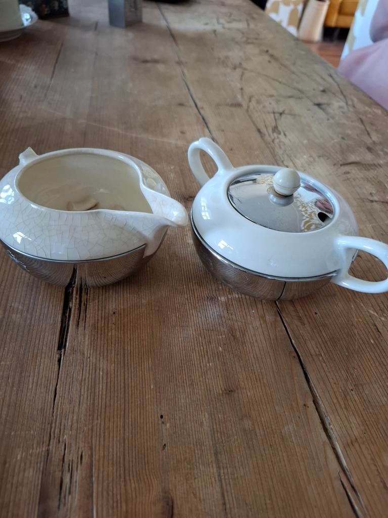 Oud Van Nelle melkkannetje en suikerpotje (defect), Ophalen