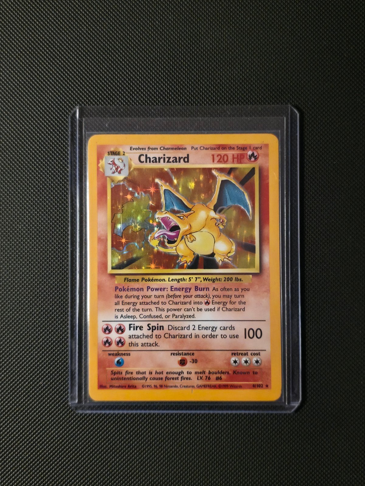 Charizard 4/102 Holo Base Set Pokémon Kaart, Ophalen of Verzenden, Gebruikt, Losse kaart, Foil