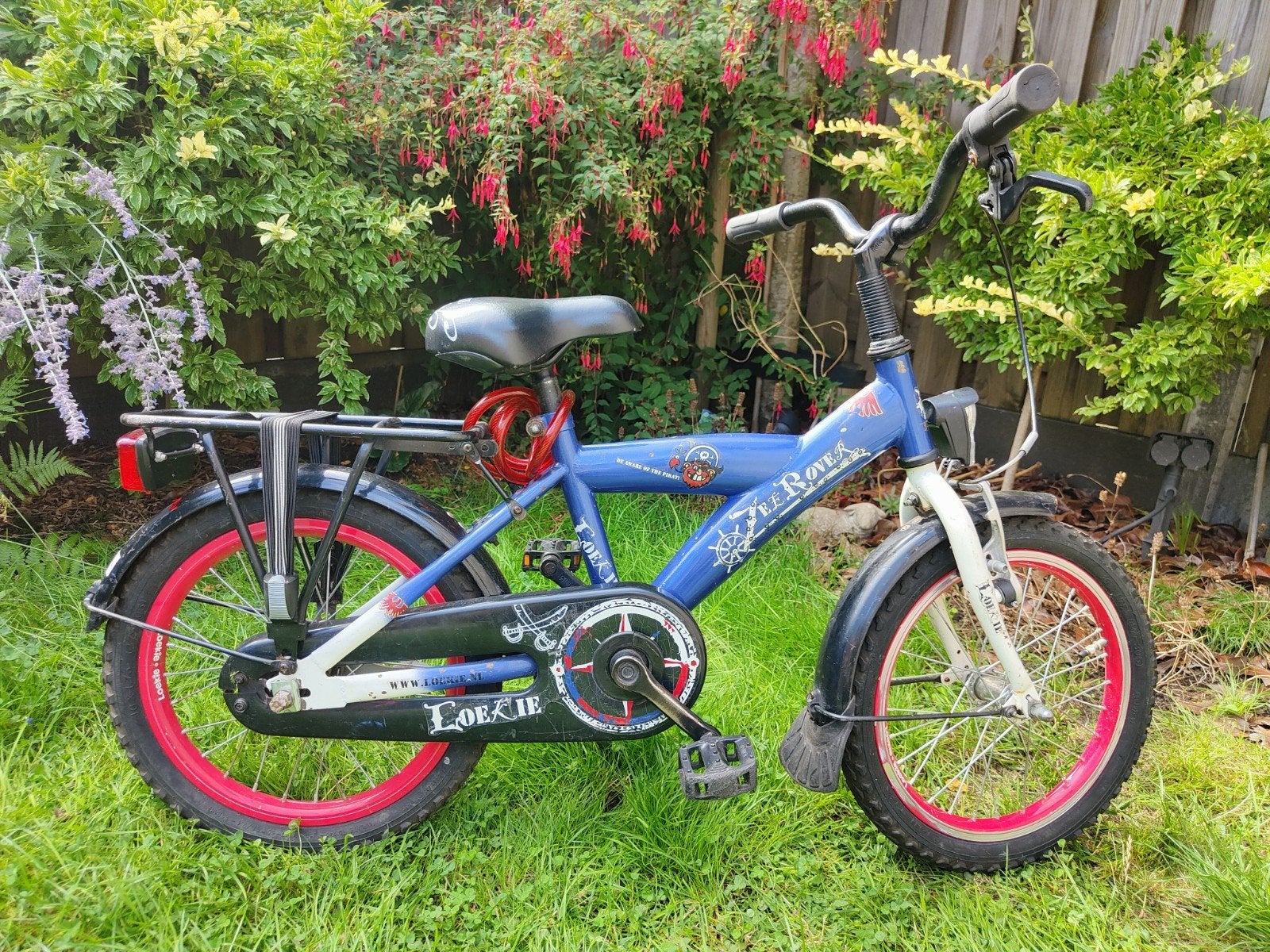 Loekie 'Zeerover' 16 inch kinderfiets met handrem en slot, Ophalen, Terugtraprem, Loekie, 16 tot 20 inch