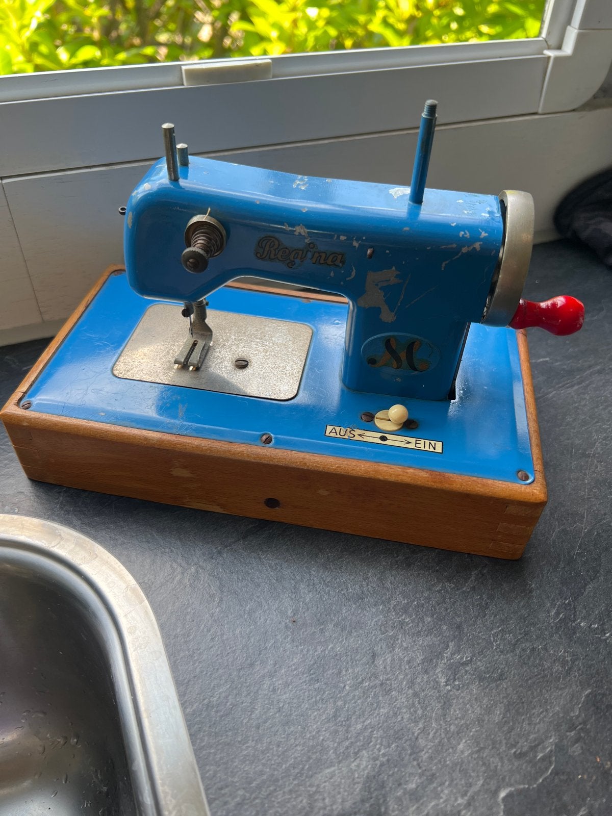 Vintage Regina Naaimachine - Blauw met Houten Basis, Ophalen