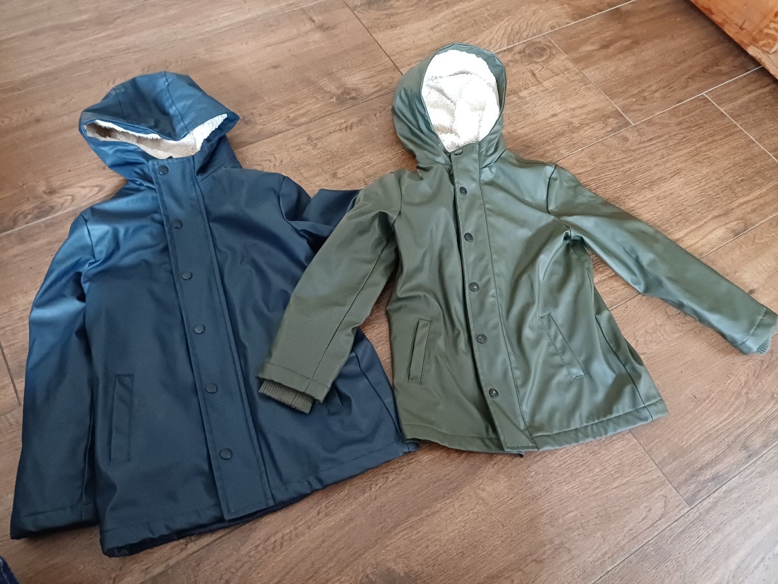 2x Hema regenjas (blauwe verkocht), Kinderen en Baby's, Kinderkleding | Overige, Verzenden, Gebruikt, Hema, Jongen of Meisje