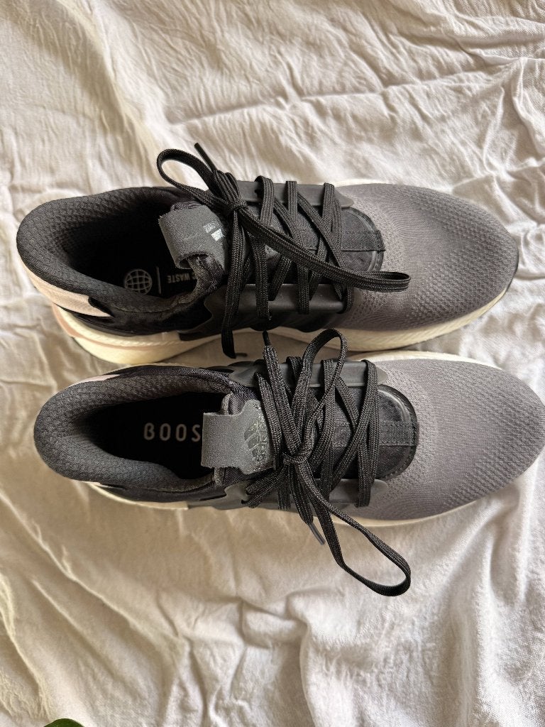 Grijze Adidas sneakers, Kleding | Dames, Adidas, Ophalen of Verzenden, Grijs, Sneakers of Gympen