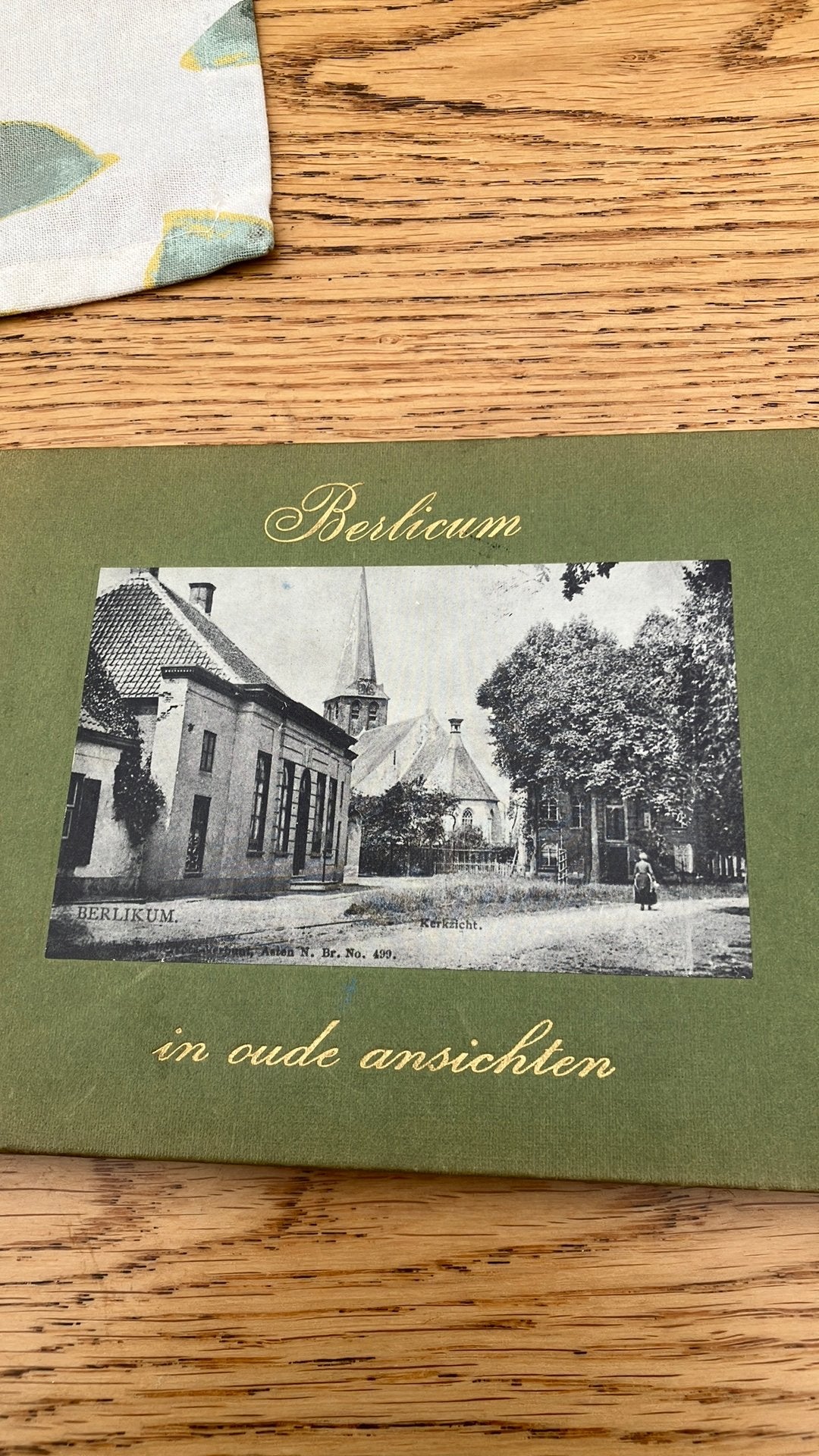 Berlicum in oude ansichten - Boekje met ansichtkaarten, Ophalen of Verzenden, Gelezen, Overige typen