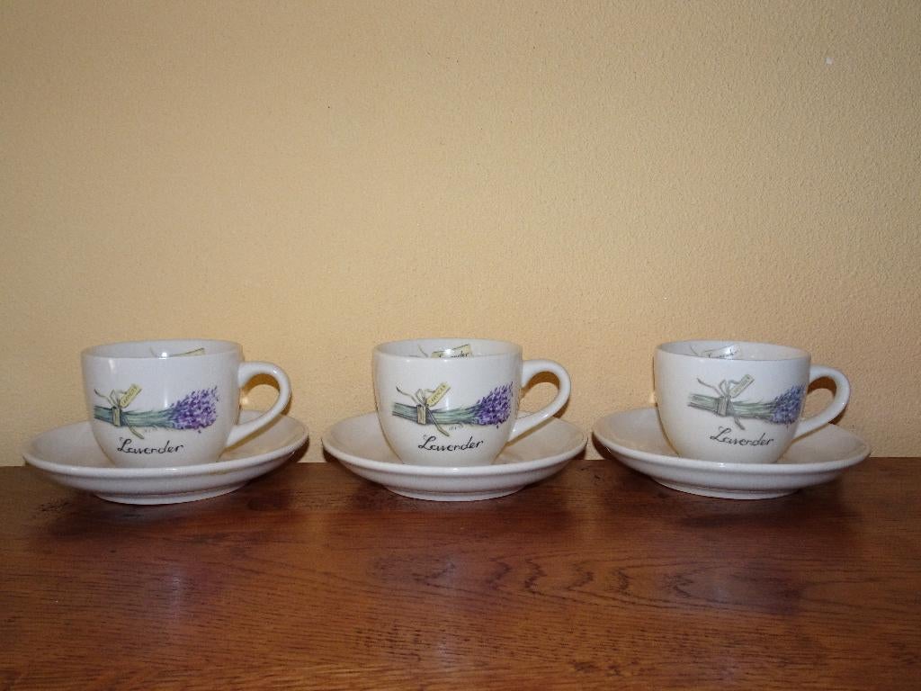 3 Jet ter Steege Lavender kop en schotels, Ophalen of Verzenden, Zo goed als nieuw, Overige stijlen, Kop(pen) en/of Schotel(s)