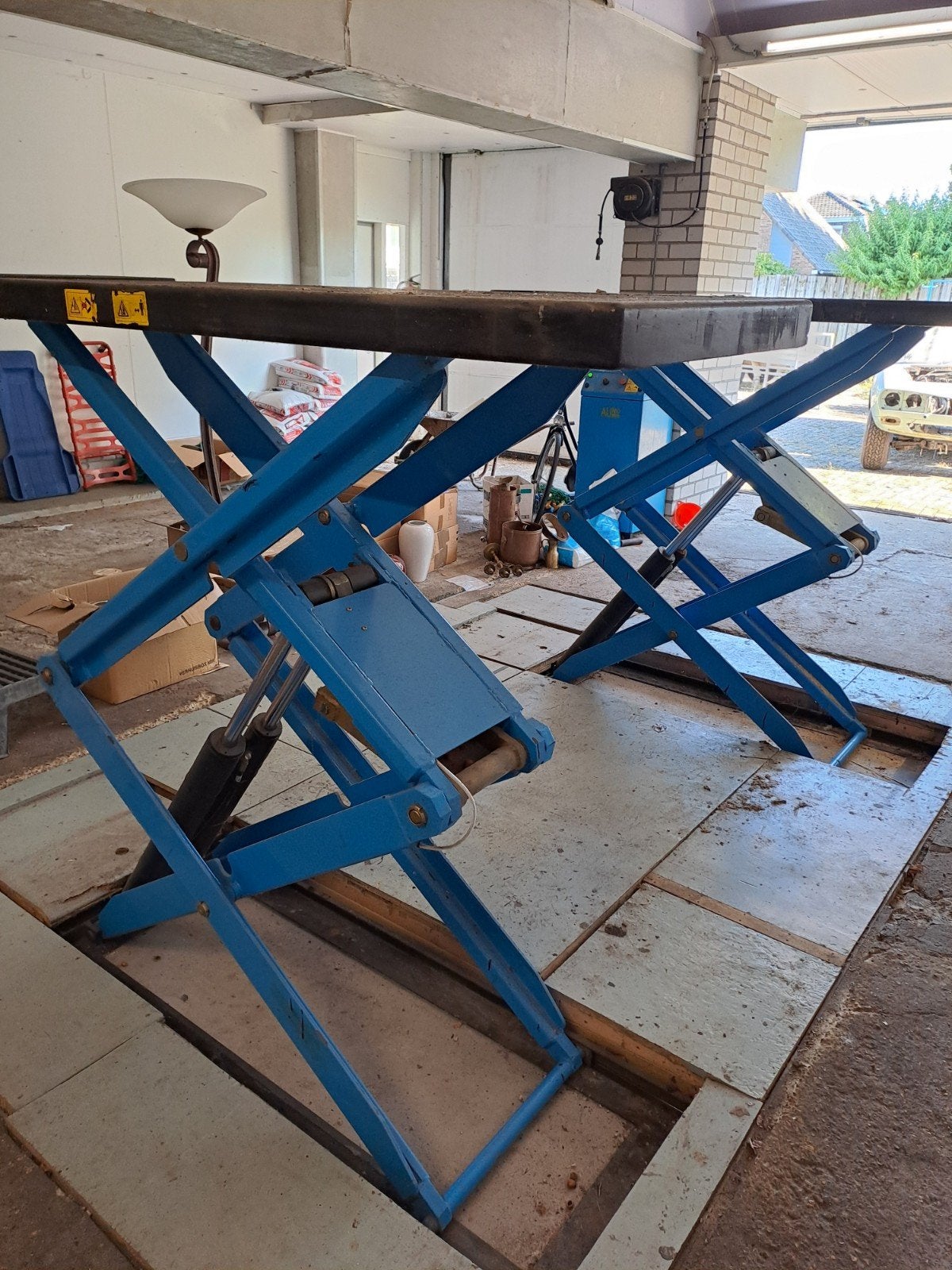 Autec Schaarhefbrug 3000 kg 220 Volt, Auto diversen, Autogereedschap, Ophalen, Zo goed als nieuw