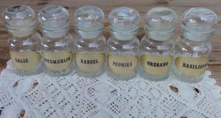 6 Vintage AVON kruiden potjes, -, -, Ophalen of Verzenden, Zo goed als nieuw