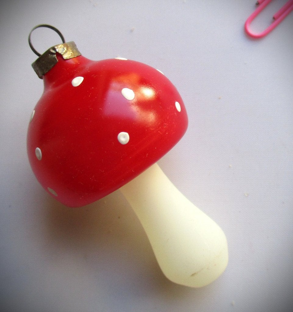 Kerstbal Paddenstoel rood met witte stippen~Glas~Kerst, Ophalen of Verzenden, Zo goed als nieuw