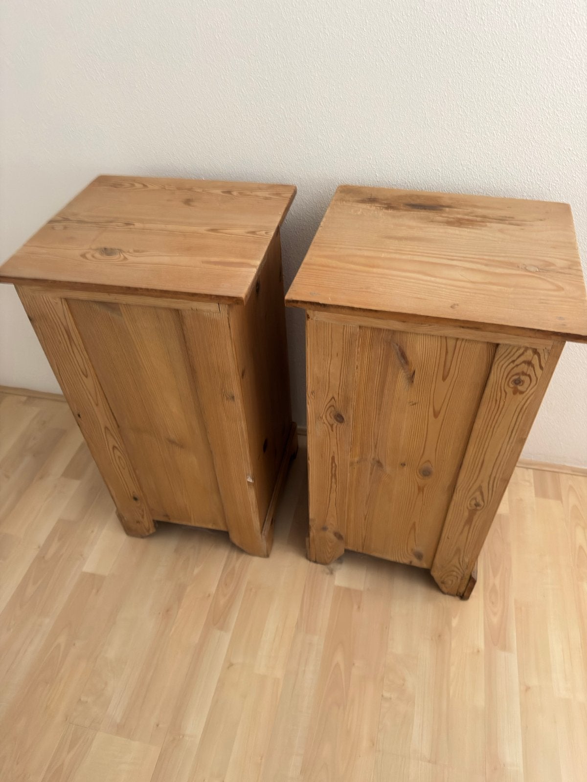 Set van 2 massief grenen nachtkastjes, Ophalen