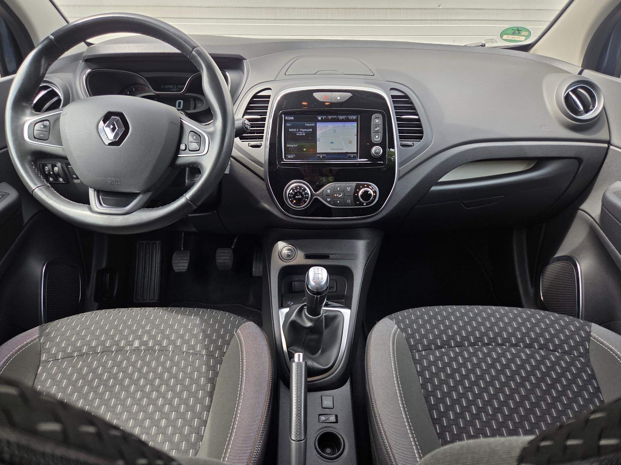 Renault Captur 0.9 TCe Intens / Camera / Trekhaak / Sensoren, Voorwielaandrijving, 898 cc, Stof, Gebruikt