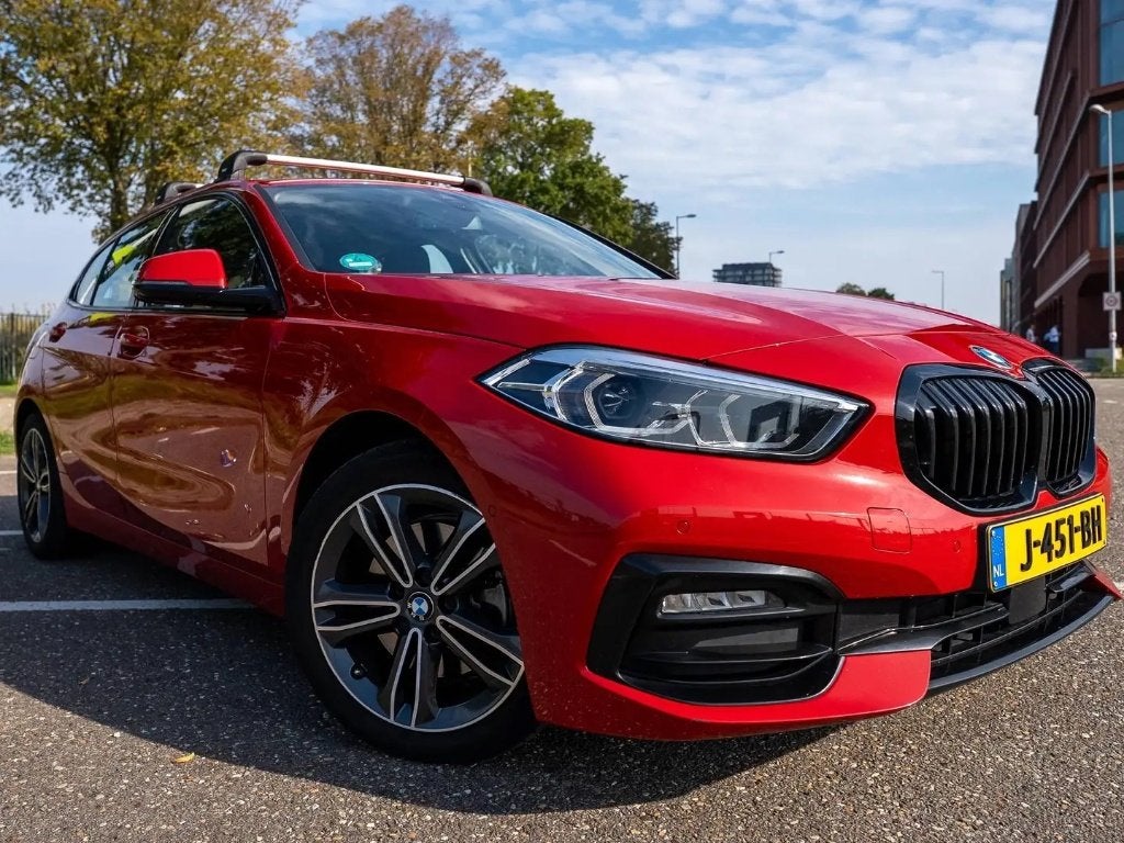 BMW 118i Sport Line Automaat 2020 | LED | Live Cockpit Pro, Auto's, Dealer onderhouden, Overige bekleding, Origineel Nederlands