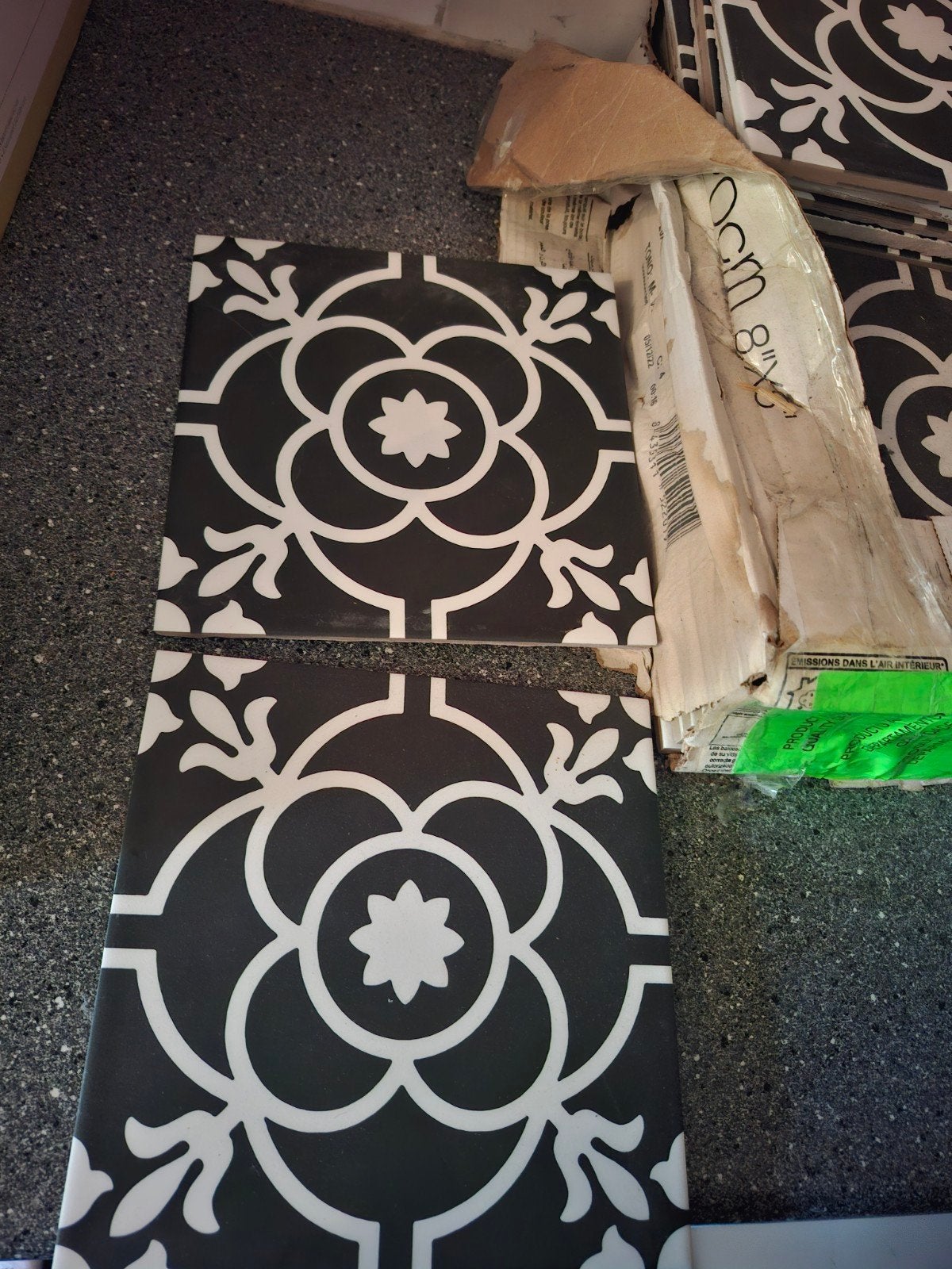 Zwart-witte keramische tegels 20x20 cm, nieuw in doos, Ophalen, Keramiek, Nieuw, 20 tot 40 cm