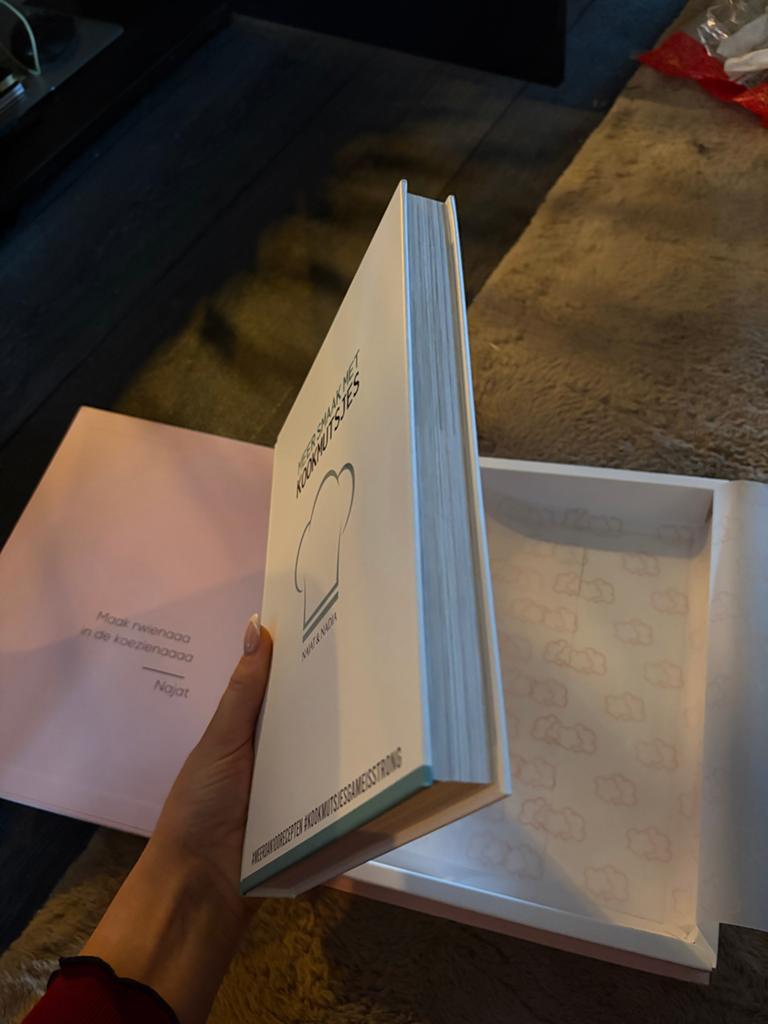 Kookboek 'Meer smaak met Kookmutsjes' - Nieuwstaat, Ophalen of Verzenden, Zo goed als nieuw, Voorgerechten en Soepen