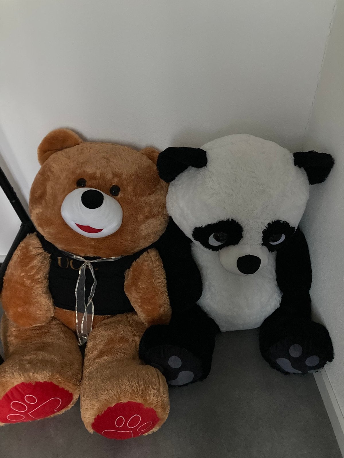 Twee knuffelberen, Ophalen, Zo goed als nieuw, Beer