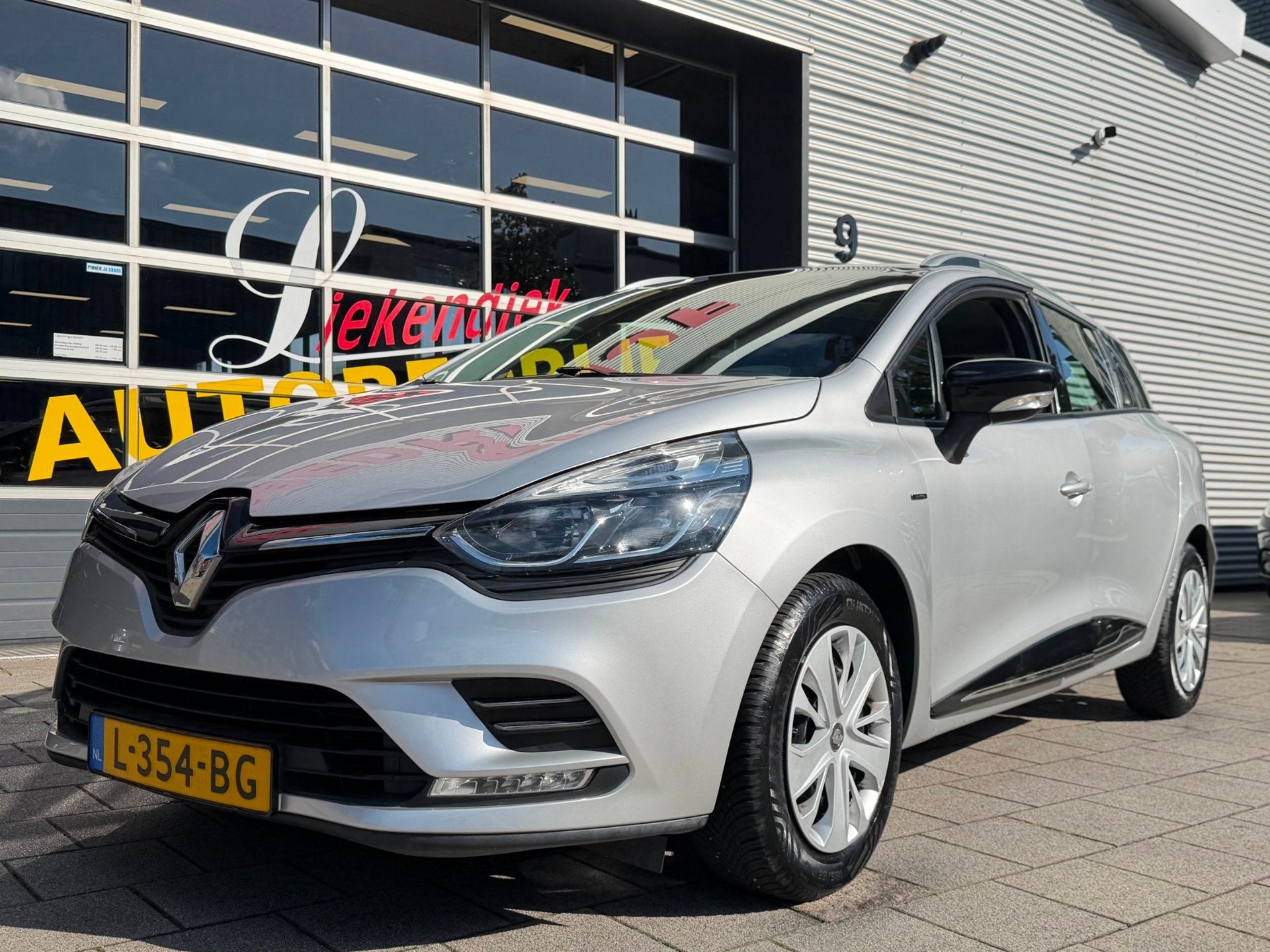Renault Clio Estate 0.9 TCe Limited - Apple CarPlay / Naviga, Voorwielaandrijving, Stof, Gebruikt, 1098 kg