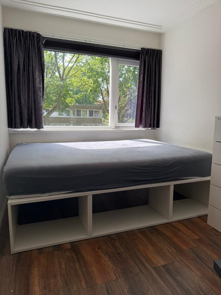 Bed 140x200 cm + matras + ladekast ikea, Ophalen, Wit, Tweepersoons, 140 cm