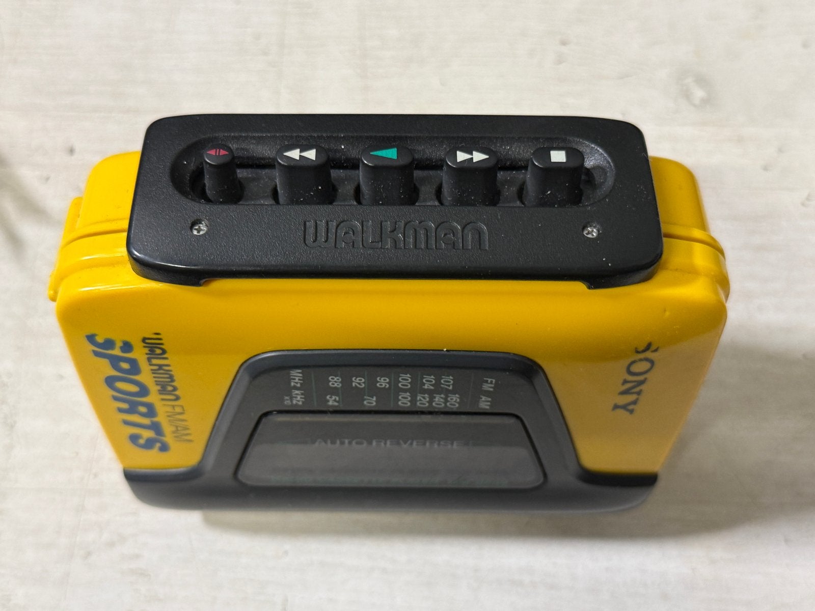 5 Sony Walkmans (3 werkend, 2 voor onderdelen/reparatie), Walkman, Sony, Ophalen of Verzenden, Sony