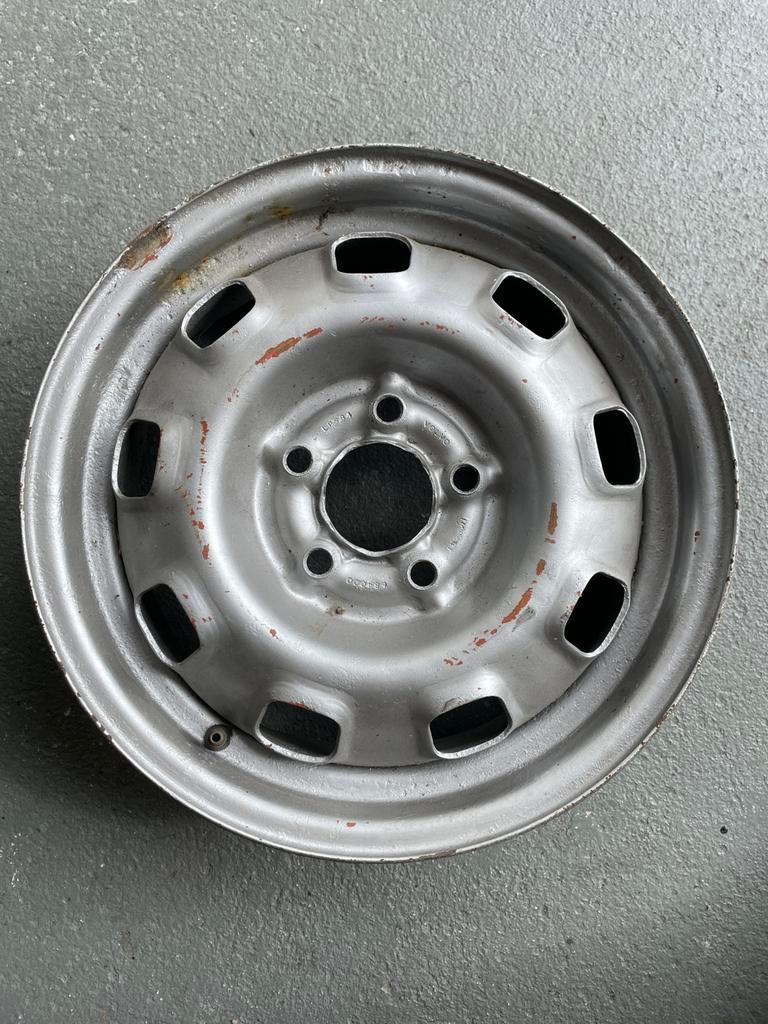 Volvo 144 of P1800 (ES) velg Volvo, Ophalen of Verzenden