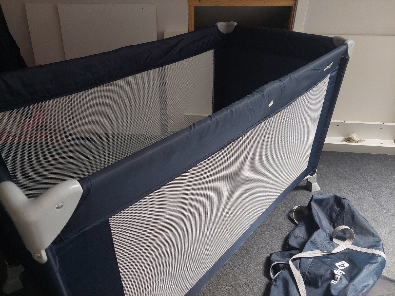 Campingbedje mét bijpassende klamboe, Kinderen en Baby's, Babywiegjes en Ledikanten, Ophalen, Gebruikt, Reisbedje