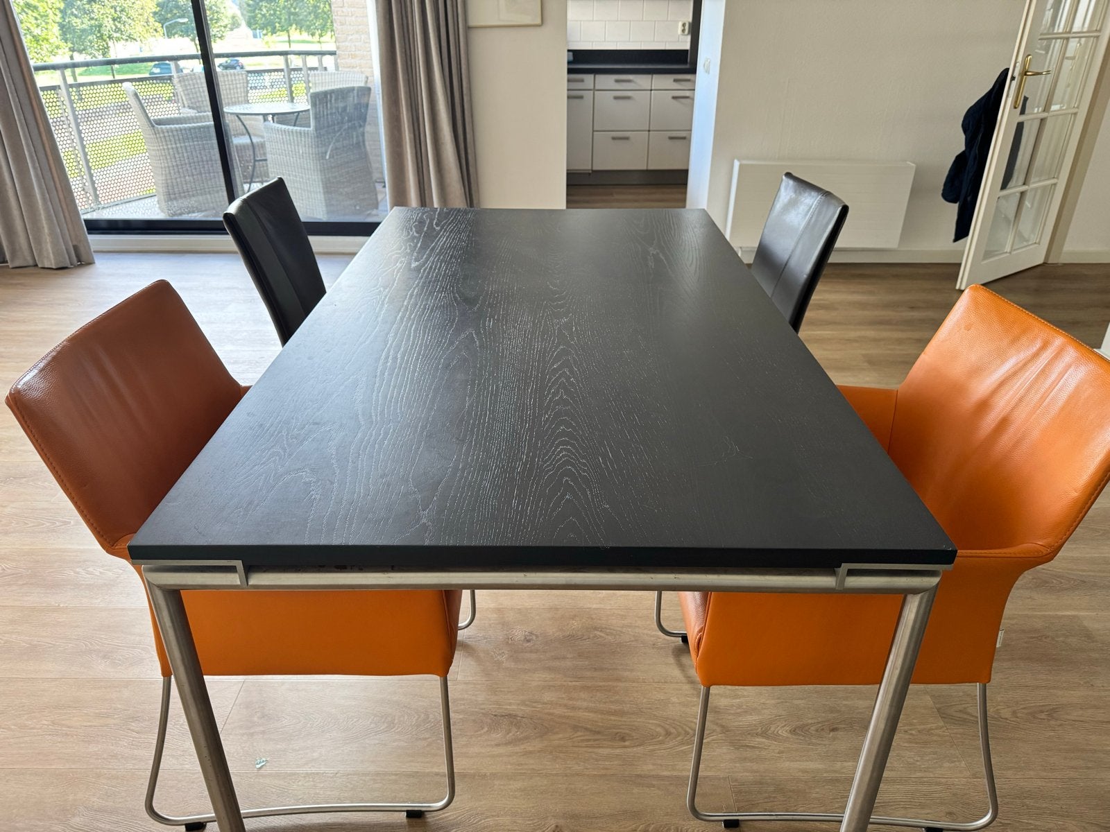 Eettafel Gerard van den Berg - Donkerbruin met Chroom, Huis en Inrichting, Ophalen, Gebruikt, Rechthoekig, Overige houtsoorten