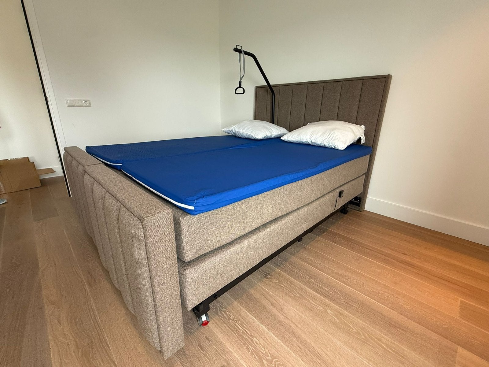 Foto 9 van Hoog laag bed/boxspring/seniorenbed/ seniorenbed hoog laag