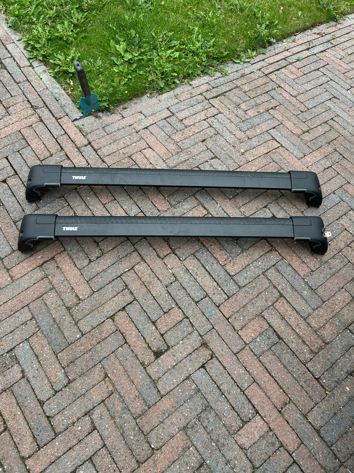 Thule WingBar Edge dakdragers Peugeot 3008 (2016+), Auto diversen, Dakdragers, Ophalen, Zo goed als nieuw